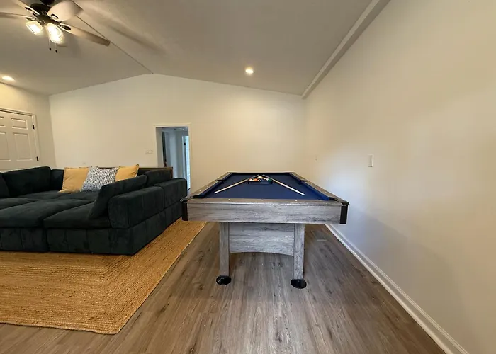 Spacious 4Br Home Pool And Comfort