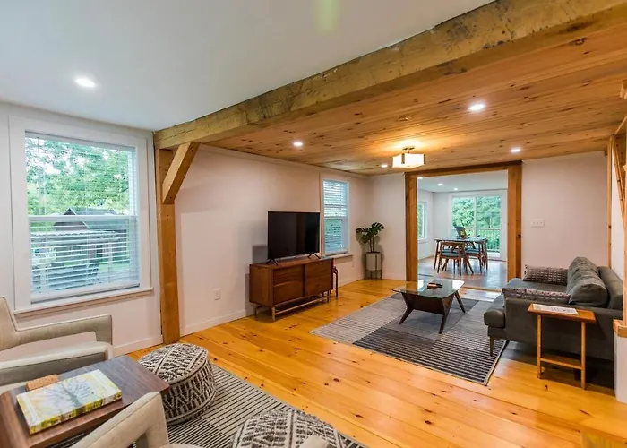 Rustic Luxe Creekside Retreat With Hot Tub And Fire Pit, Minutes From Hudson