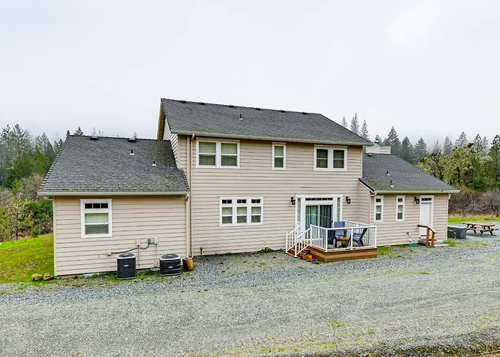 Limpy Creek Access! Family Retreat In Grants Pass