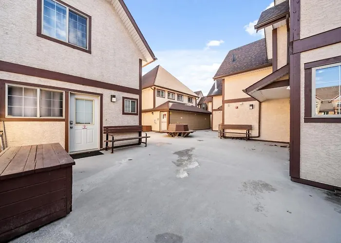 Charming Condo In The Heart Of Canmore