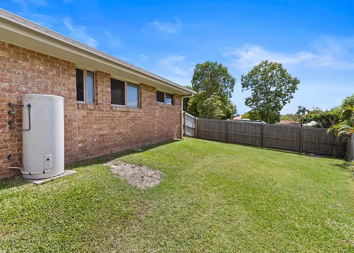 Family & Pet Friendly Coastal Parkside Stay