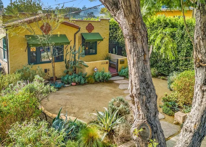 Atwater Oasis With Pool And Hottub Very Walkable Area