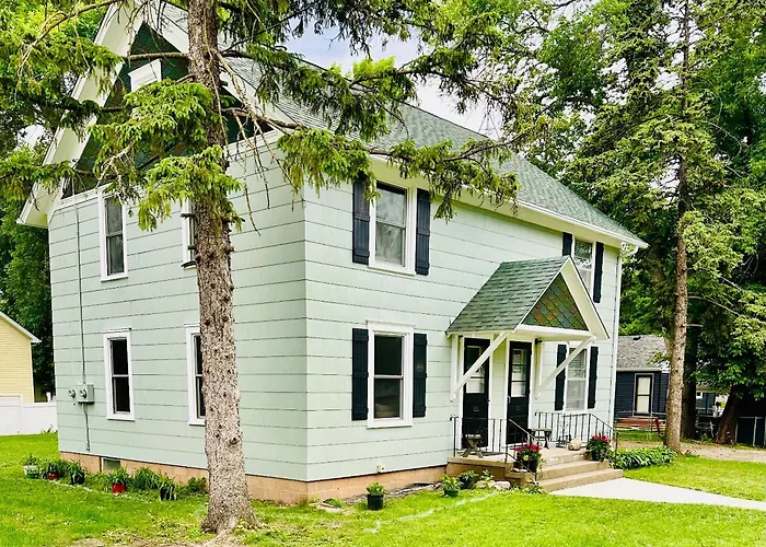 The Birchwood - At Twin Pines-Walk To The Lake!