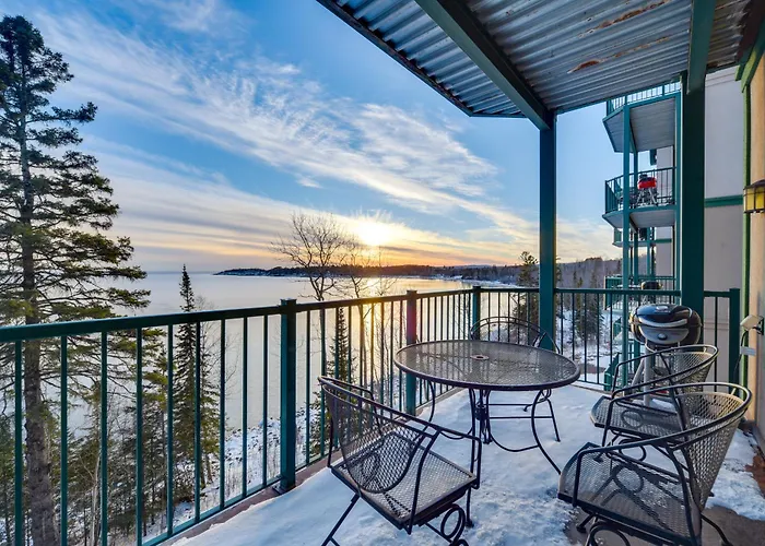 Pool Access: North Shore Gem Near Beaches & Trails