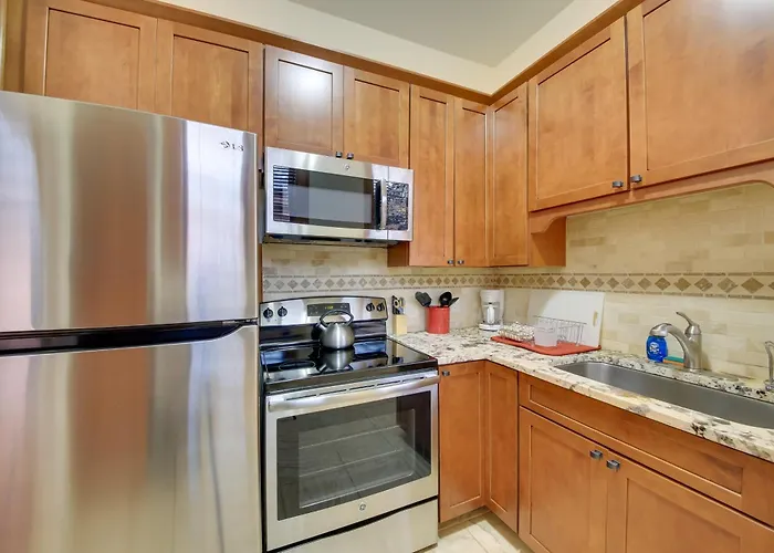 Great For Skiing & Biking! Cozy Dtwn Wallace Condo