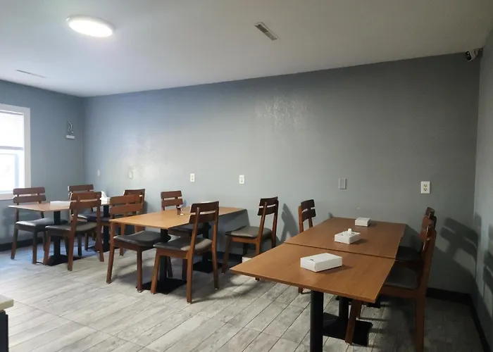 Americinn By Wyndham Lake Mills