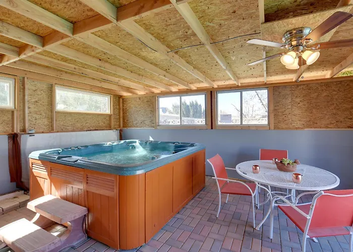 Elegant Home With Pool Table 3 Mi To Vegas Strip!