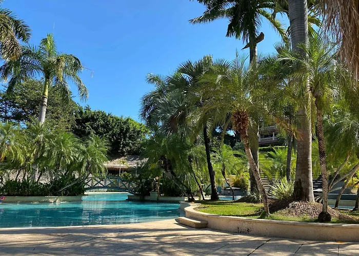 Matapalo 102-Luxury 2 Bedroom Poolside Condo At Tamarindo