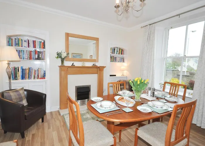 2 Bed In Huntly Oc-Ab171