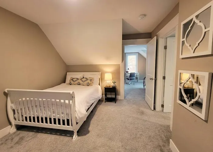 Sweet Cottage Near Downtown Dsm