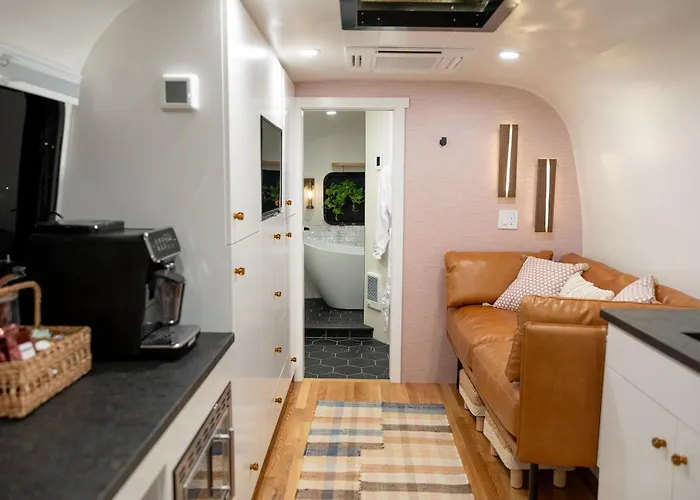 Airstream W Bathtub, River, & Hot Tub