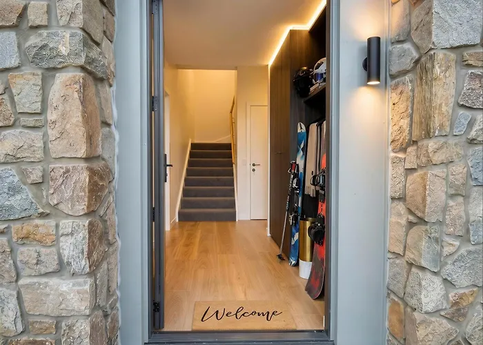 Modern Mount Buller Chalet Village Location Sleeps 12