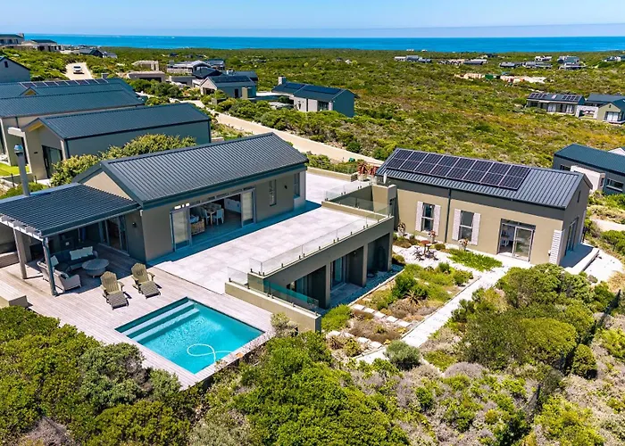 Solar-Powered Villa - Oceanview Wildlife Estate Retreat