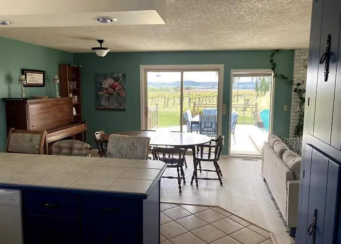 Vineyard And Winery Guest House