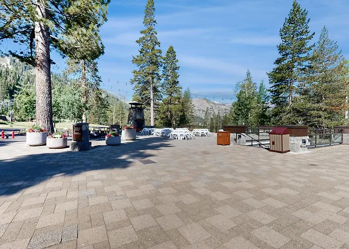 Walk To Ski Lift: Cozy Everline Resort Getaway