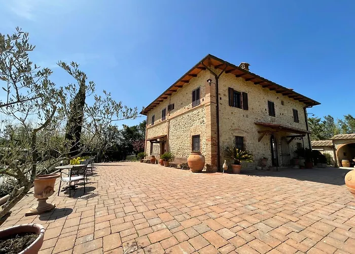 Villa Il Colombaio Winery Monteriggioni