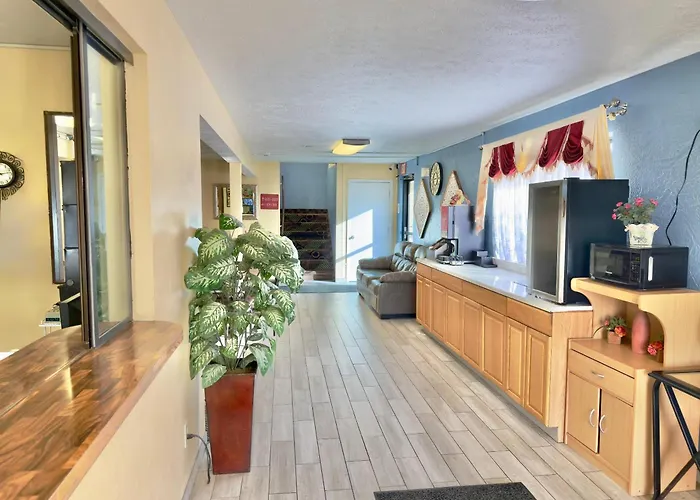 Econo Lodge Lansing - Leavenworth