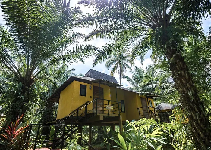 Anurak Lodge