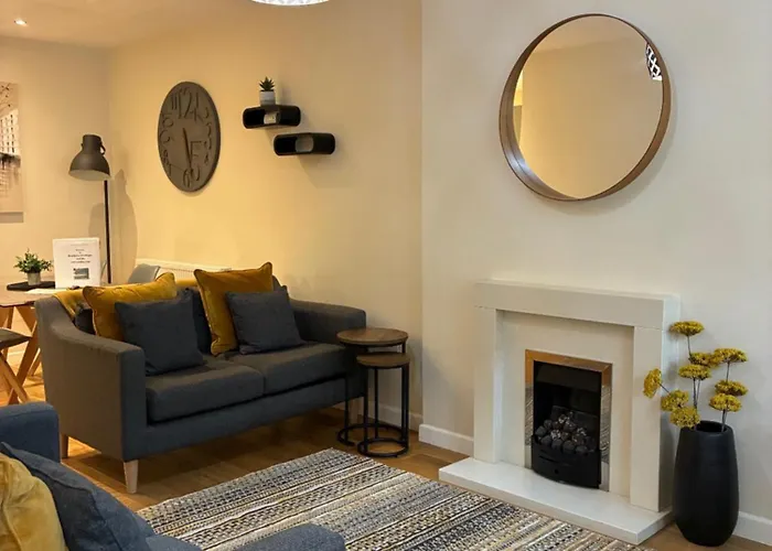 2 Brocklehurst Cottages