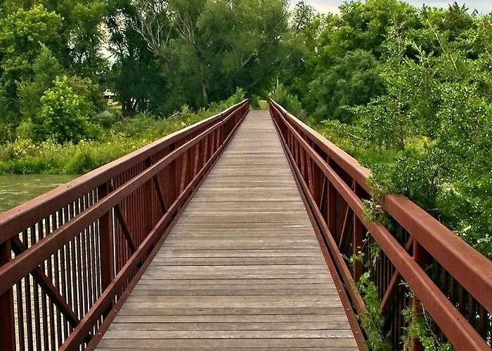 Gorgeous Vacation Rental For A Country Getaway Near Grand Island, Nebraska