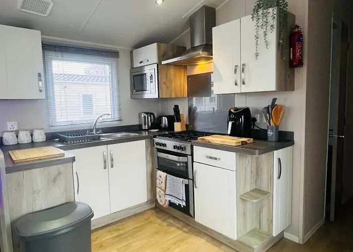 Calypso Hot Tub Breaks Tattershall Lakes Pet Friendly