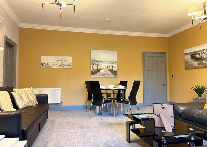 Rossal House Apartments