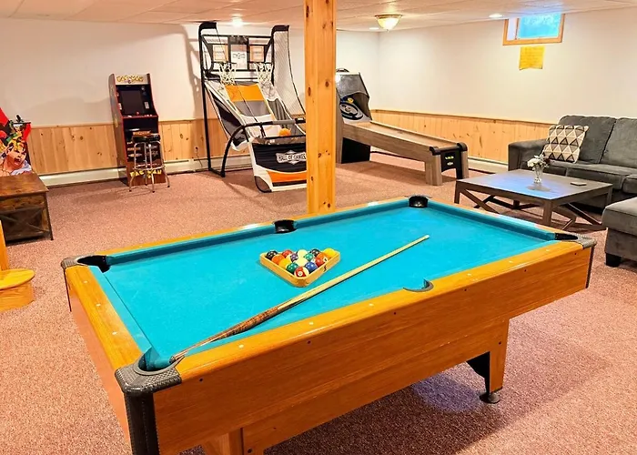 Riverside Retreat In Catskill Mountains With Pool, Hot Tub & Game Room