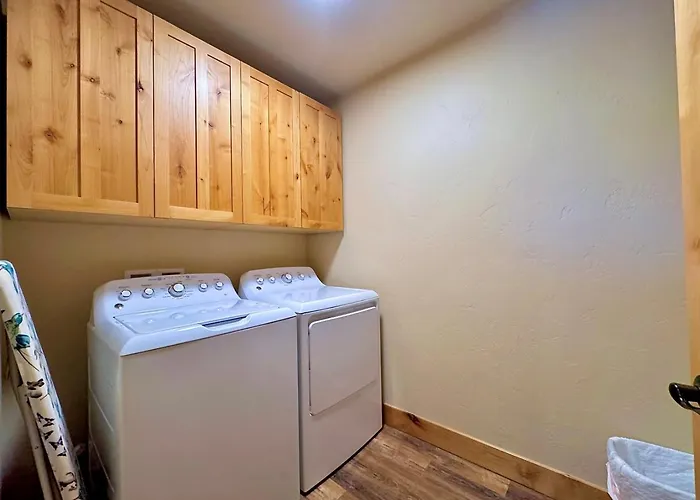 Eagle Bend Townhome W King Suites & Amazing Views