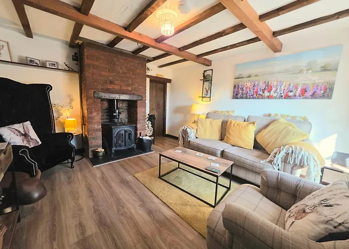 Jasmine Cottage, Buxton Norfolk, Sleeps 4