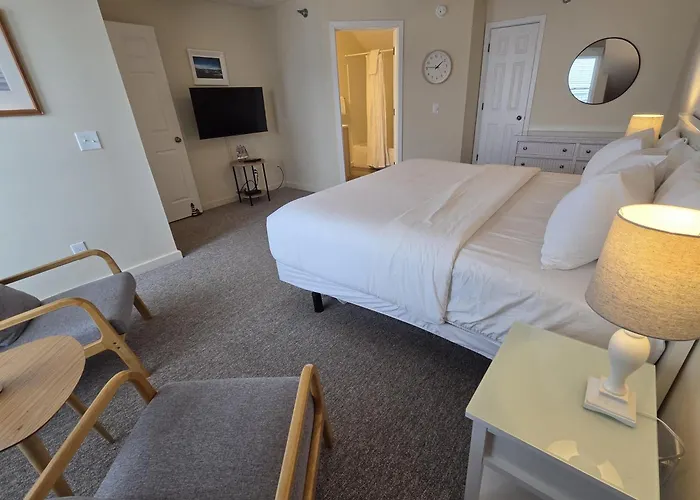 North Shore Inn Tc 307