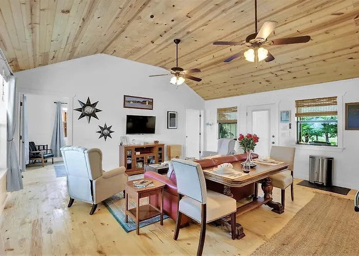 Luxurious Cottage On 3-Acre'S In Fred Wine Country