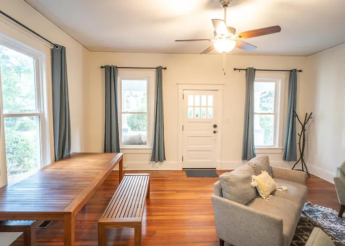 Walk To Duke Campus! 3 Bedroom In Trinity Park!