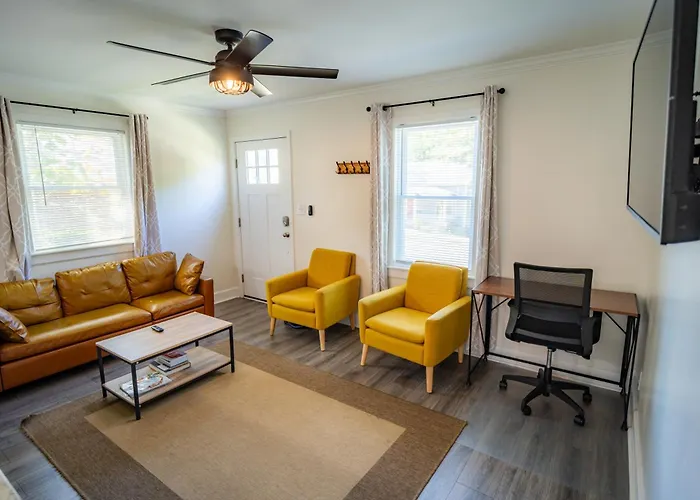 Renovated 2 Bed Walltown Home Walk To Duke! A