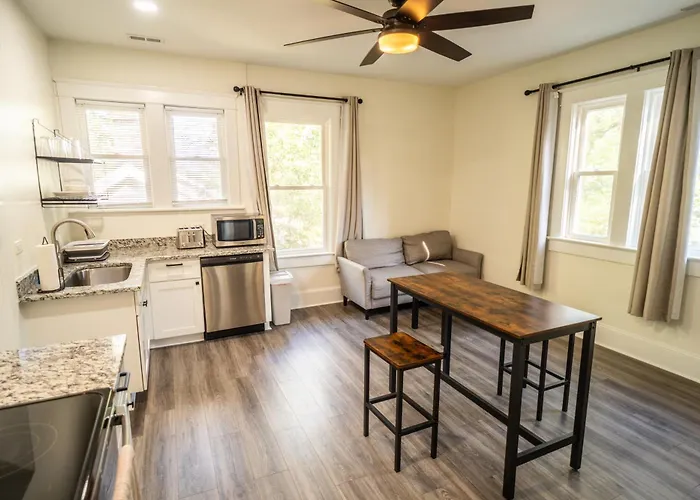 Walk To Duke Campus! 1 Bedroom In Trinity Park!