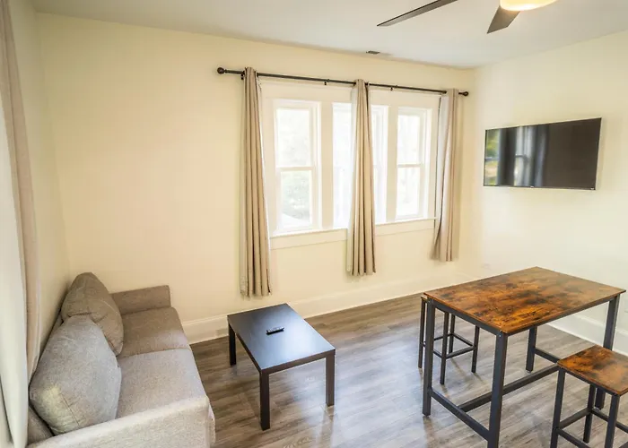 Walk To Duke Campus! 1 Bedroom In Trinity Park!