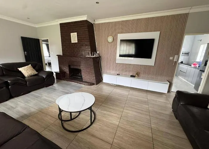 Casamaya Avondale- Charming 3 Bedroom House