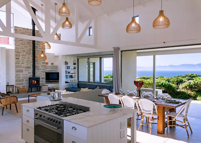 Romansbaai Oceanview Family House - Wildlife Estate