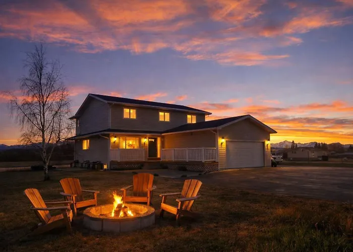 Hot-Tub, Games Room, Walk-In Sauna, 7 Bm, 15 Mins To Waterton