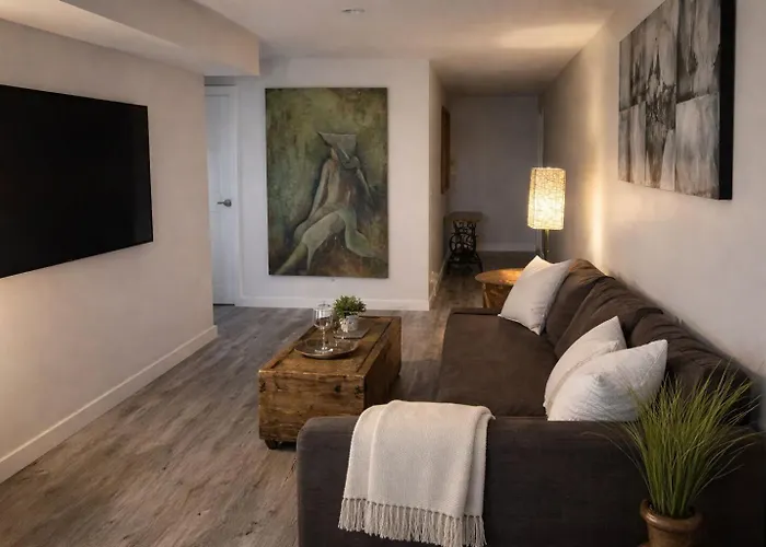 Hot-Tub, Games Room, Walk-In Sauna, 7 Bm, 15 Mins To Waterton