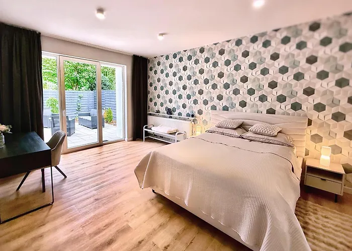 Modern Villa & Private Garden In Warsaw - Fully Renovated 2025