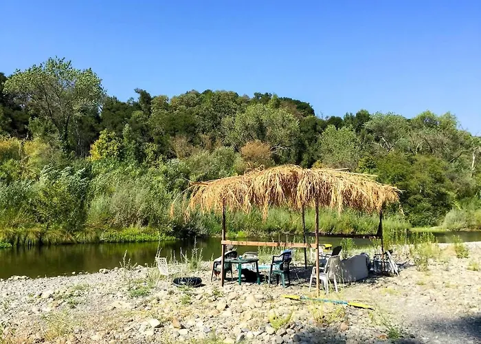 River Retreat - Hot Tub And Tastings Included