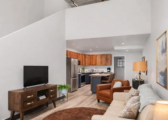 Charming Appleton Condo Downtown Modern Loft