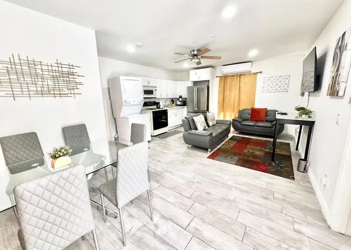 Campo Rd 2Br 1Ba | Near Zoo & Downtown Sd