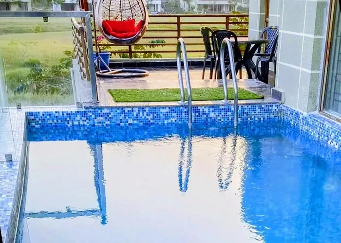 Meerah Mahal Entire Luxurious Aqua Golf Villa 32