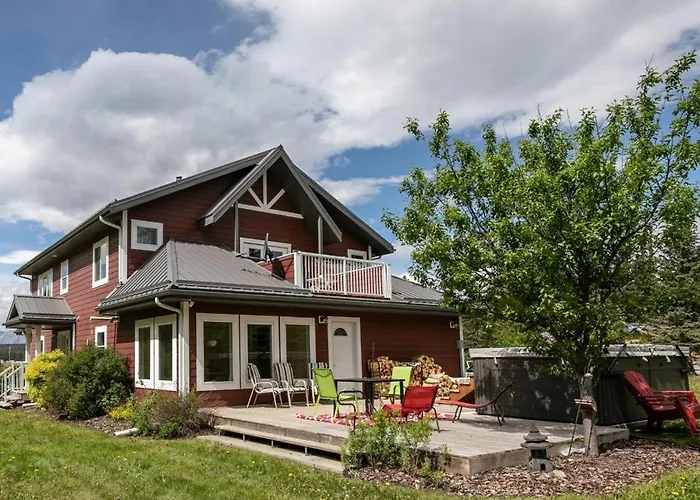 Tranquil Retreat With Heated Pool & Hot Tub