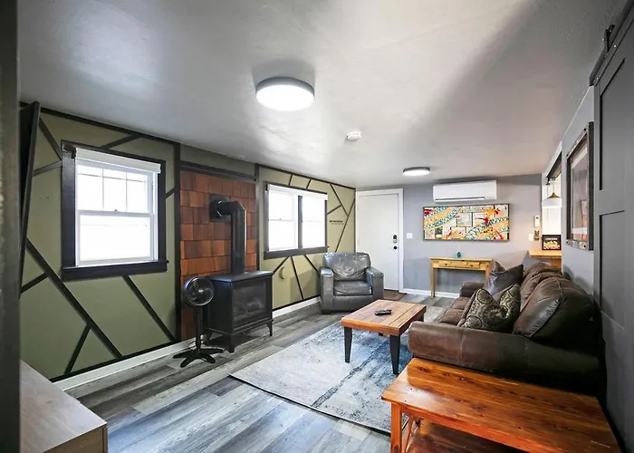 Rose Park Hideaway