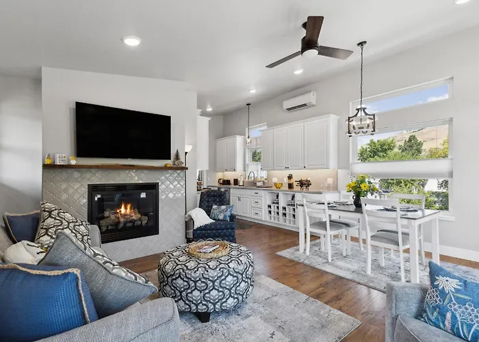 Griz Country Cottage