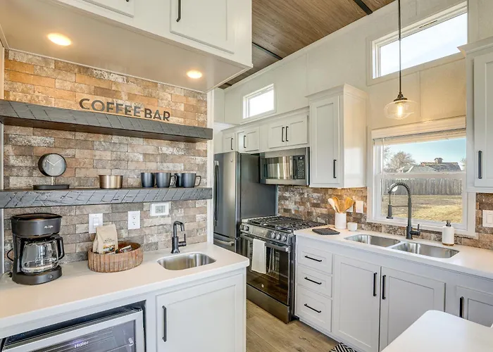 "Cozy Montana" Home W/ Mountain Views!