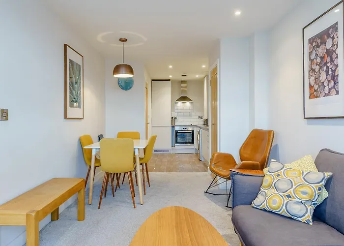 4 Eastgate - Uk34281
