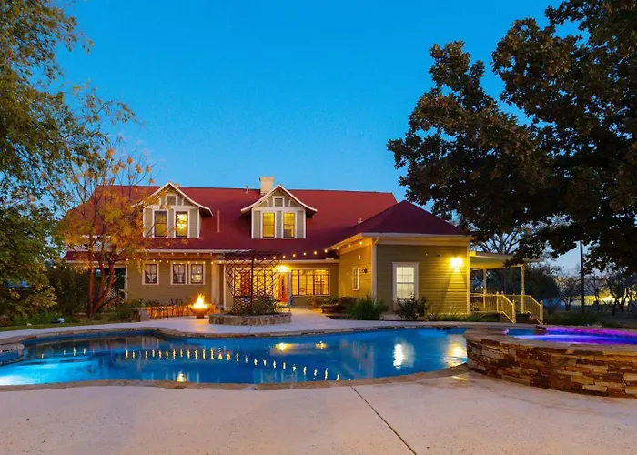 1906 Estate 21 Guests Pool Hot Tub Main House 2 Cabins